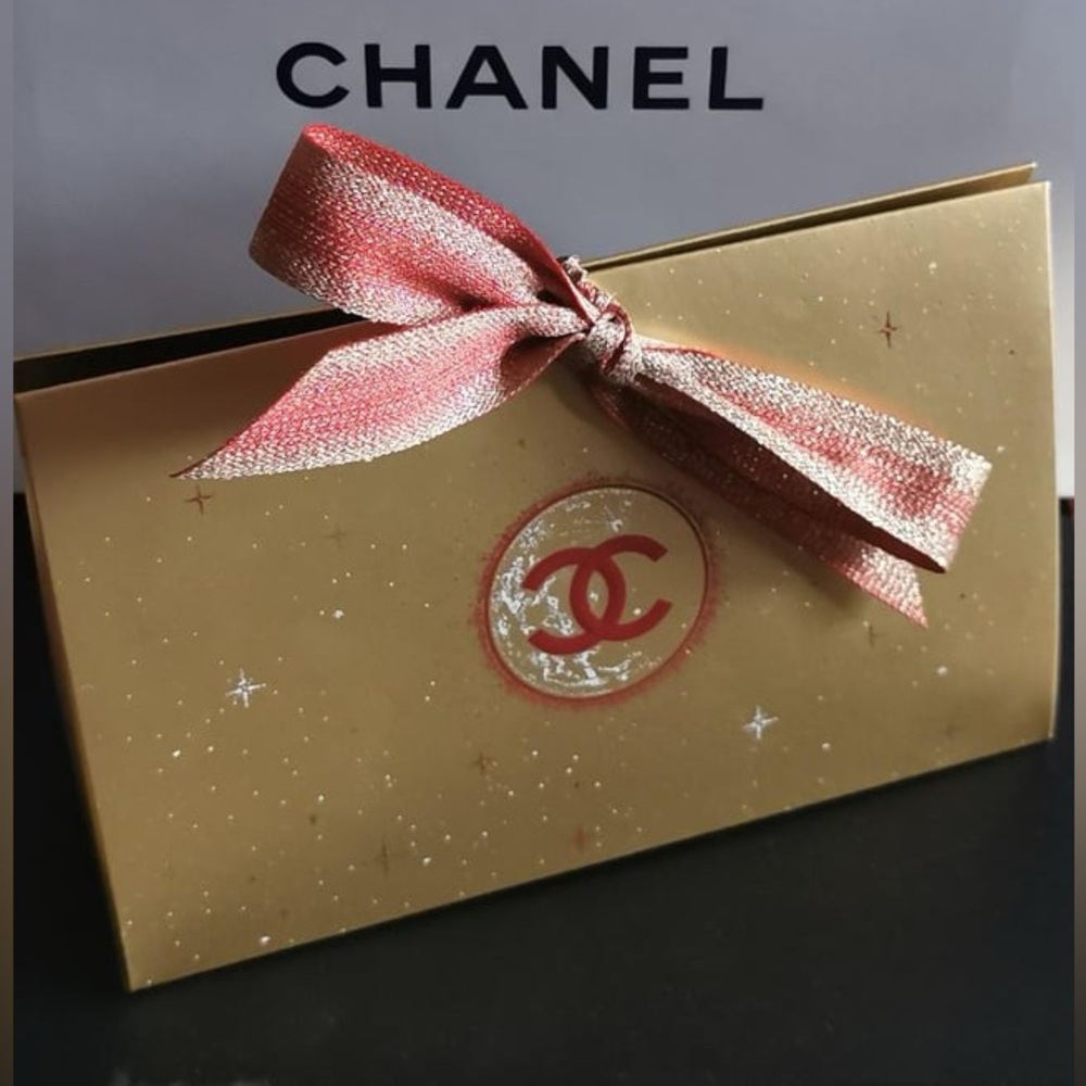 CHANEL Signature Origami Gold Card Holder with Red Accents